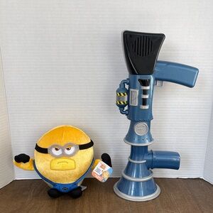Minion Plush Toy Sqooshy Plus Dave with Fart N' Fire Blaster Toy